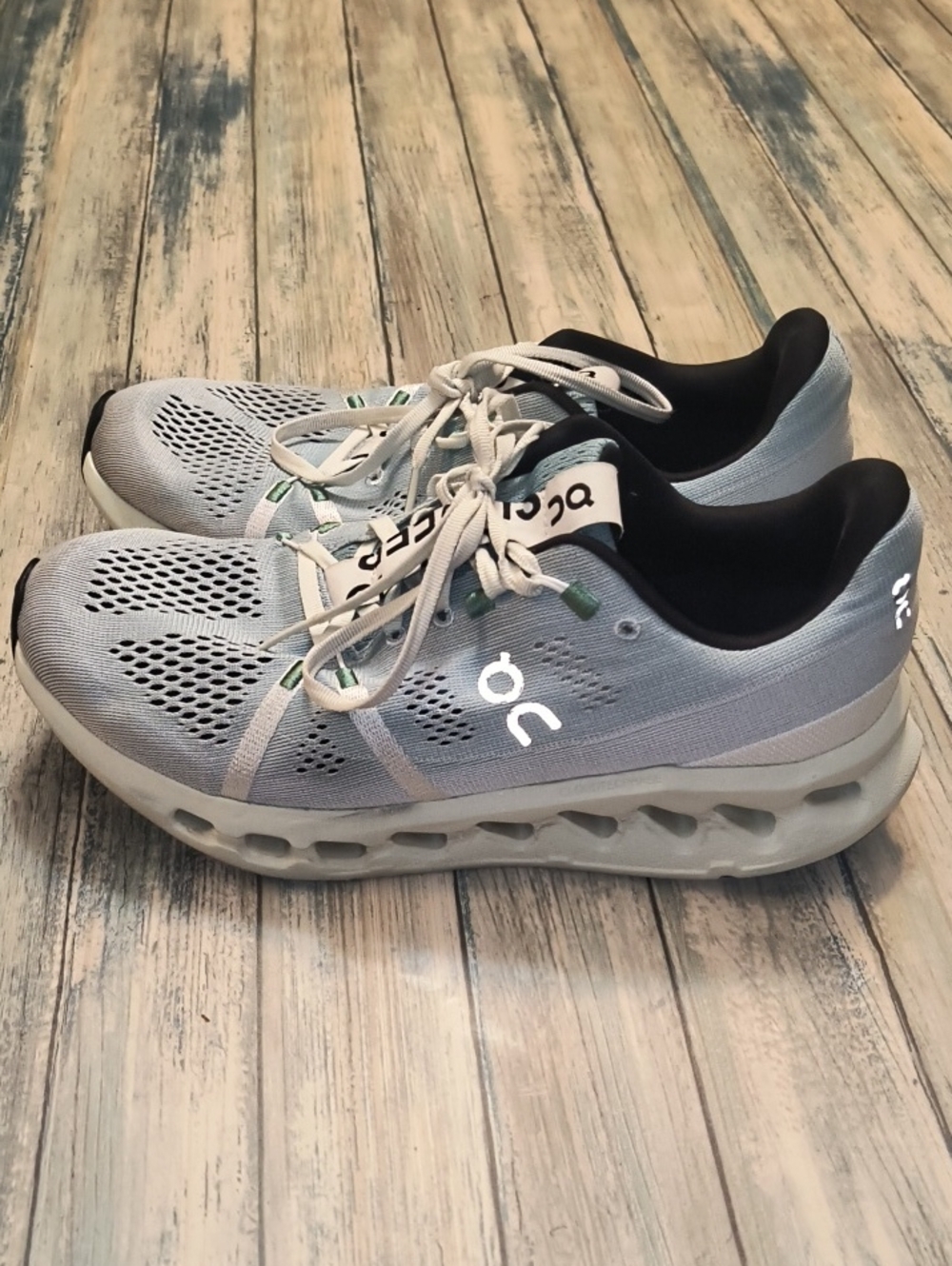 On Running Cloudsurfer Wownen Size 1 Mineral Aloe Grey